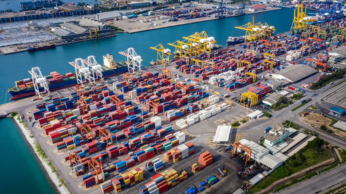 Strategi Penerapan Green Logistics