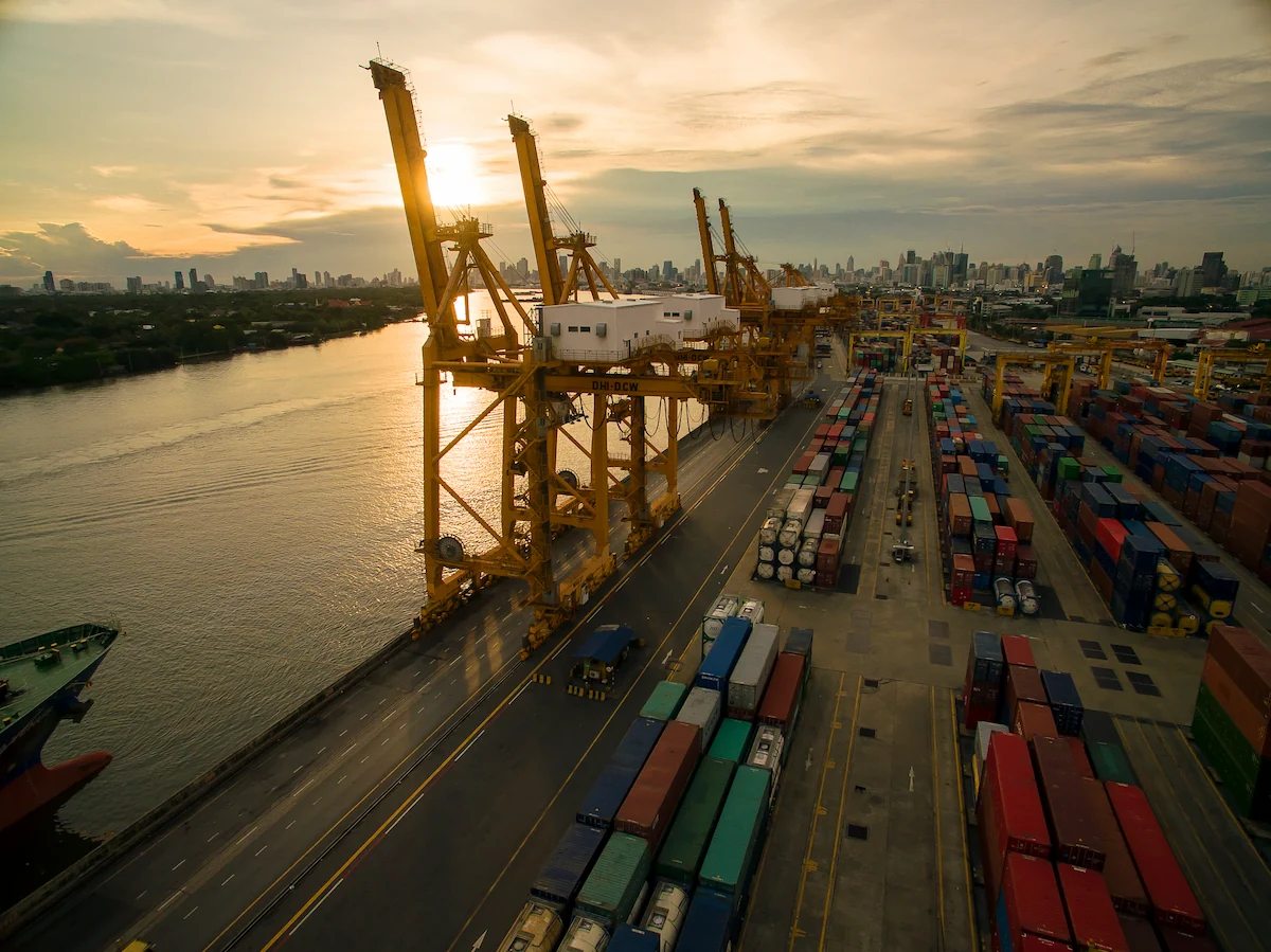 Dominasi Sektor Pelayaran dalam Logistik